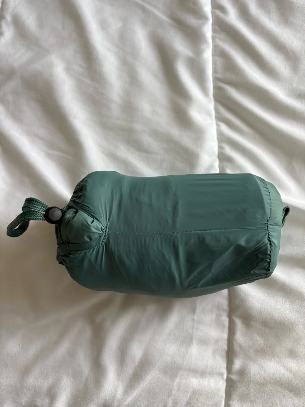 Amazon Essentials Kids Hooded Puffer Jacket - Sage Green 4/5 like new